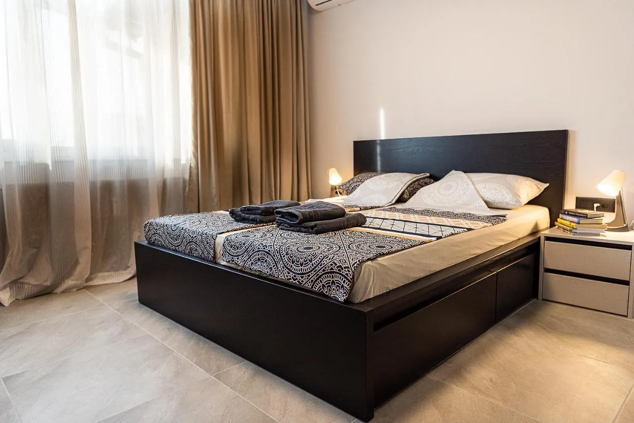 Top Central Supreme Apartment Next To Ndk Sofie