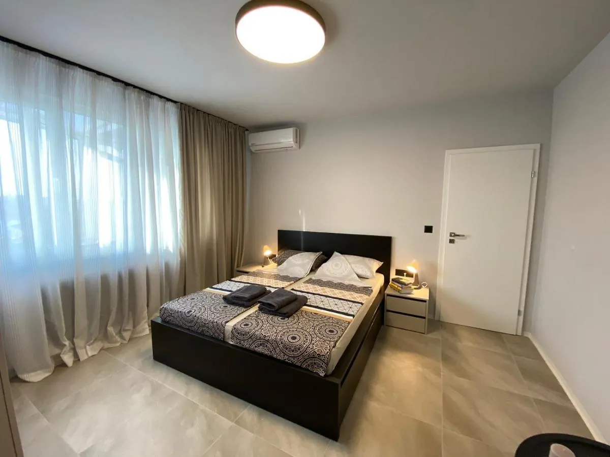 Top Central Supreme Apartment Next To Ndk Sofie